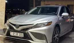 Toyota Camry, 2022